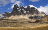 Breathtaking rugged landscape of the Huayhuash mountains, Peru -  Photo: Ken Harris